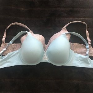 2 for the price of 1!! - Olga T-Shirt Bra -Size 34DD Almost NEW (2) bras #35145.